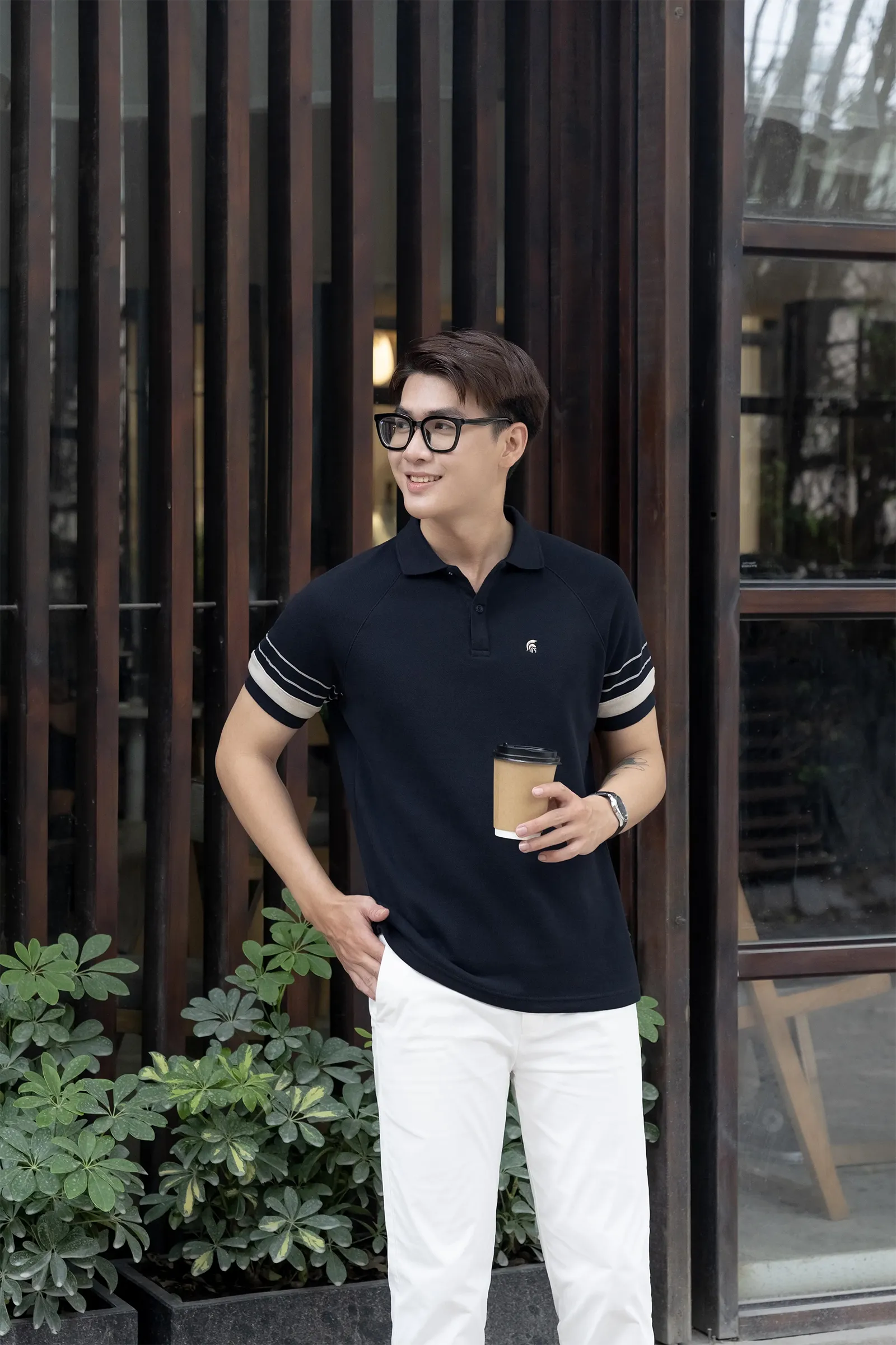 Chi Tiết Phối Đồ Áo Polo Nam Mora Polomanor Cotton Interlock Regular Fit