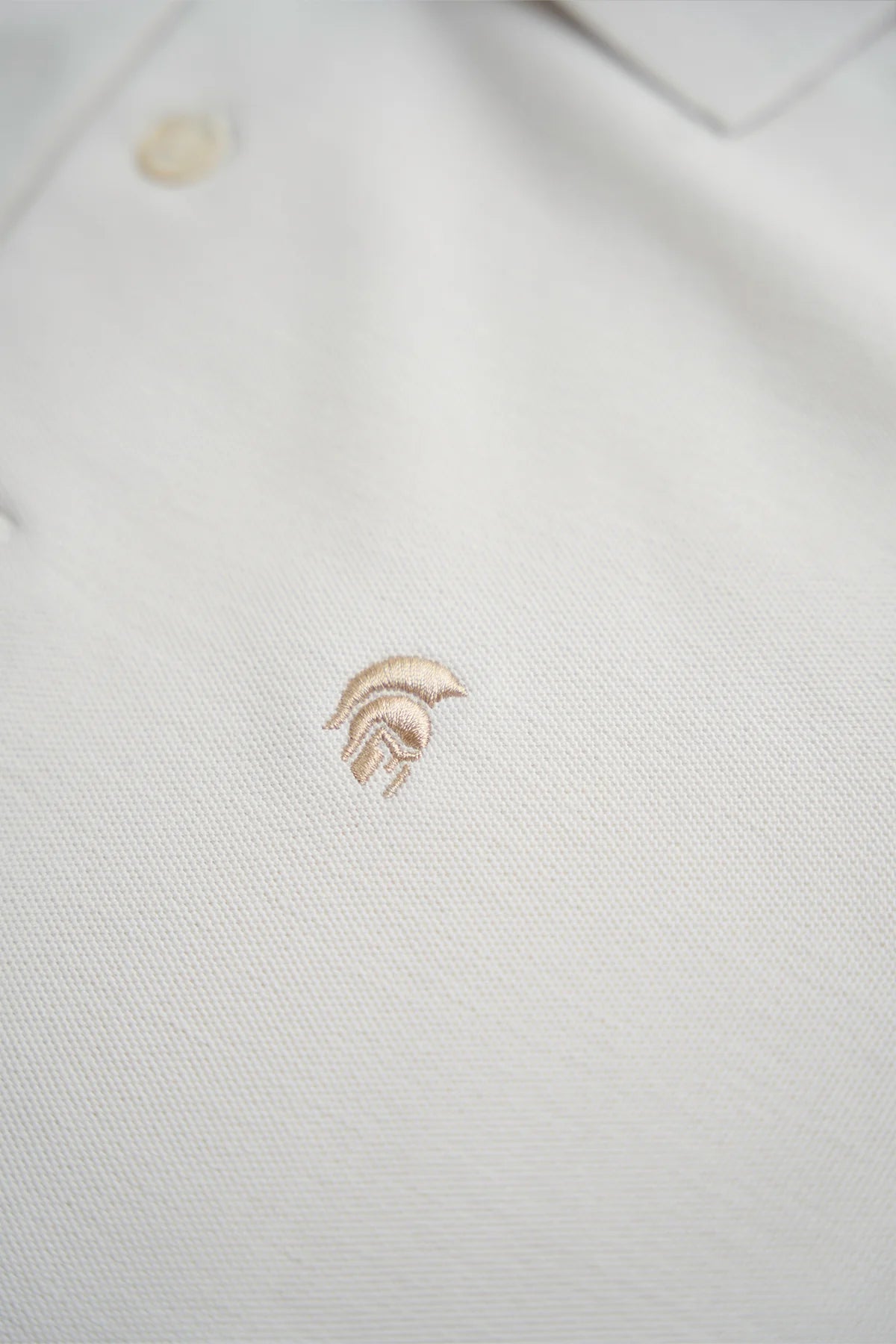 Chi Tiết Logo Áo Polo Simon Polomanor Màu Be Cotton Cvc Diamond Regular Fit